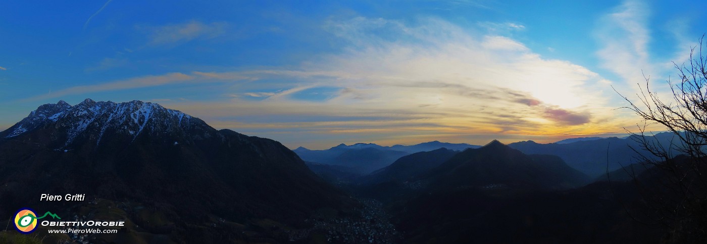 40 Scendiamo nell'imnbrunire e poi nel tramonto.jpg